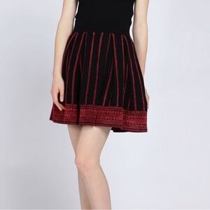 Maje A-line Knit Embroidered Pleated Zip Skirt Stretch Black & Red Size 3 (Lrg)